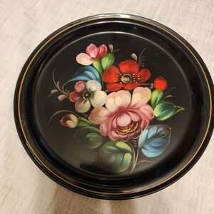 VINTAGE ROUND Russian Handpainted TOLEWARE TRAY 8.5"  DIAMETER